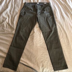 Gap Slim Chinos - 32x30 - Green